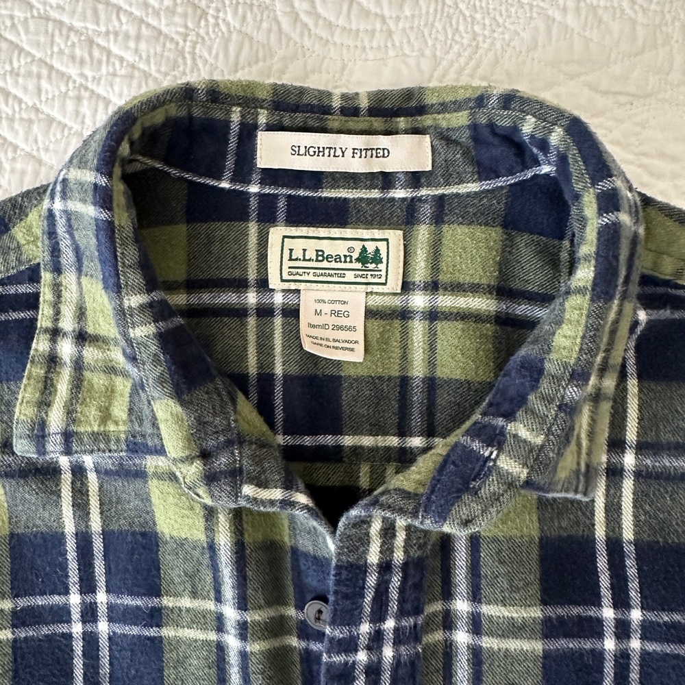LL Bean Vintage Men's Plaid Flannel Shirt 100% Cotton Slightly Fitted Medium